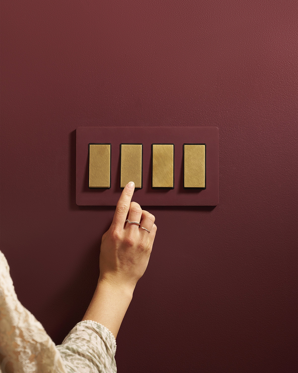 Grove 4G Rocker Switch – Paintable Antique Brass | Black