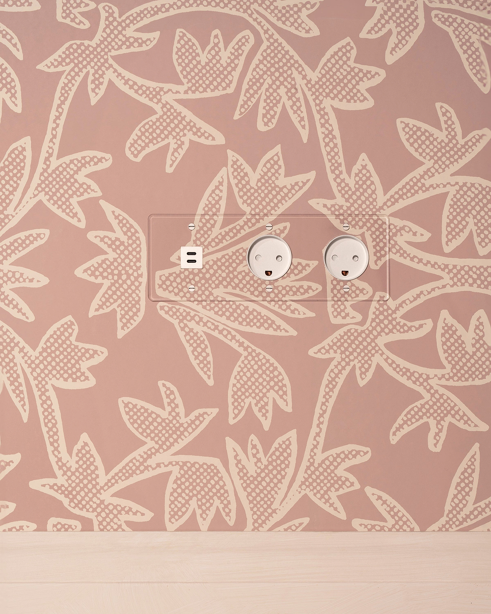 Kew Triple USB-C 30W & 2x Danish Type K Socket - Clear | White