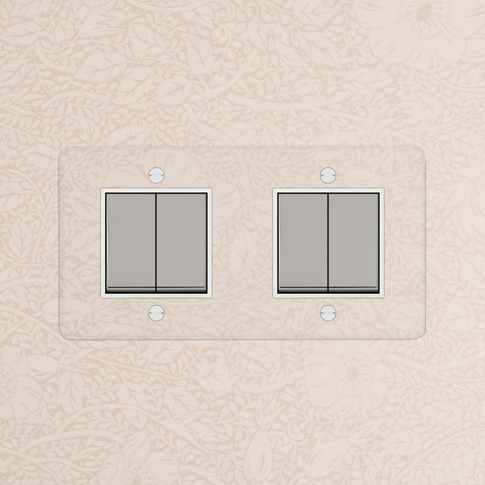 Kew Interrupteur Carré x4 (Plaque Double) – Nickel Poli à Transparence | Blanc