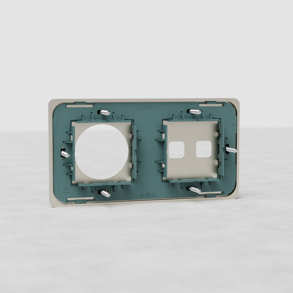 Grove Zweifachrahmen 2x Schalter + 1x Steckdoseneinsatz – Satinnickel