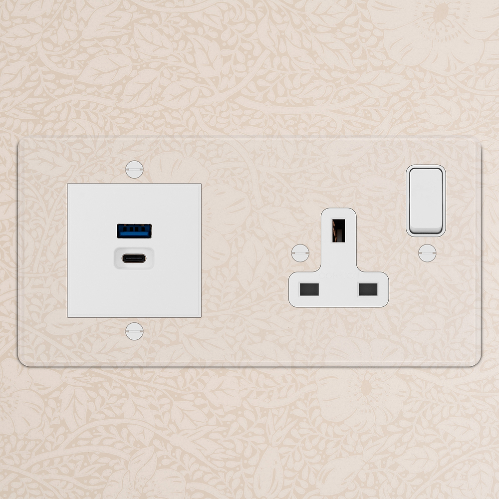Single Socket & USB-A+C Fast Charge - Clear | White