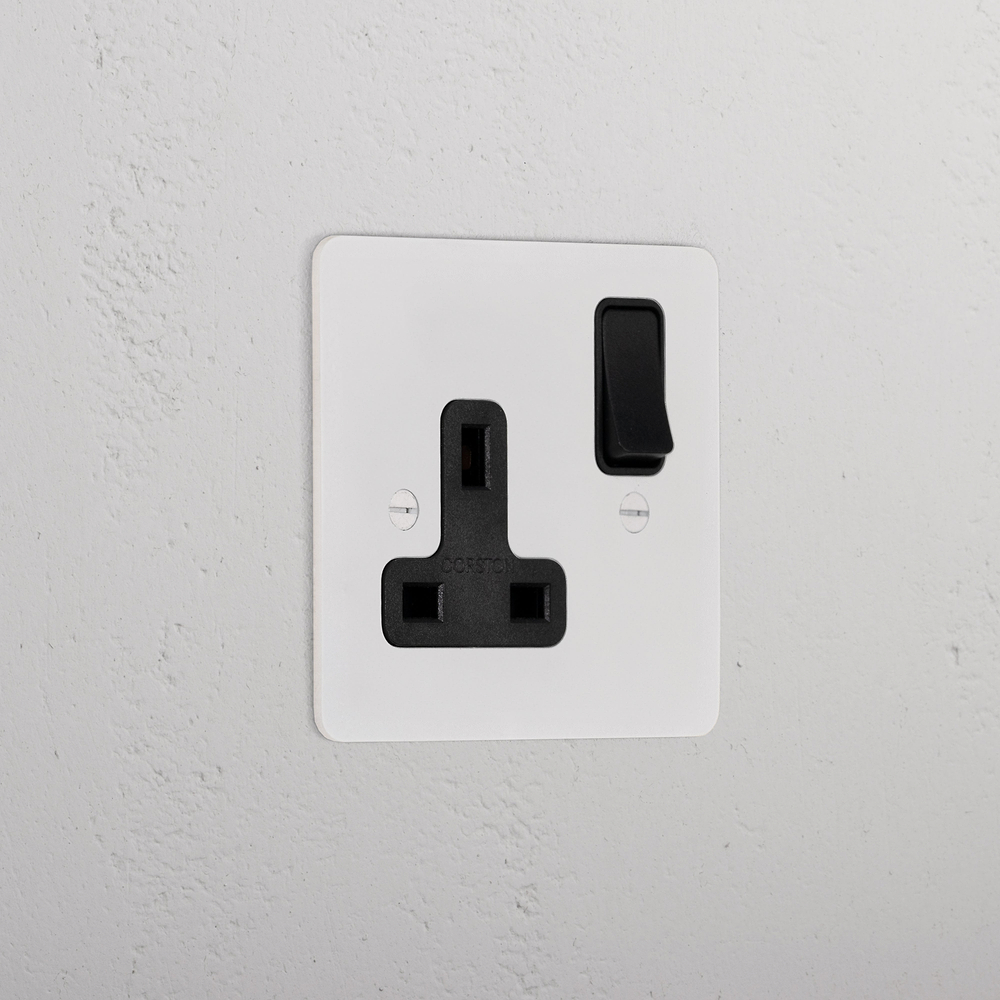 Single Socket UK - Paintable | Black