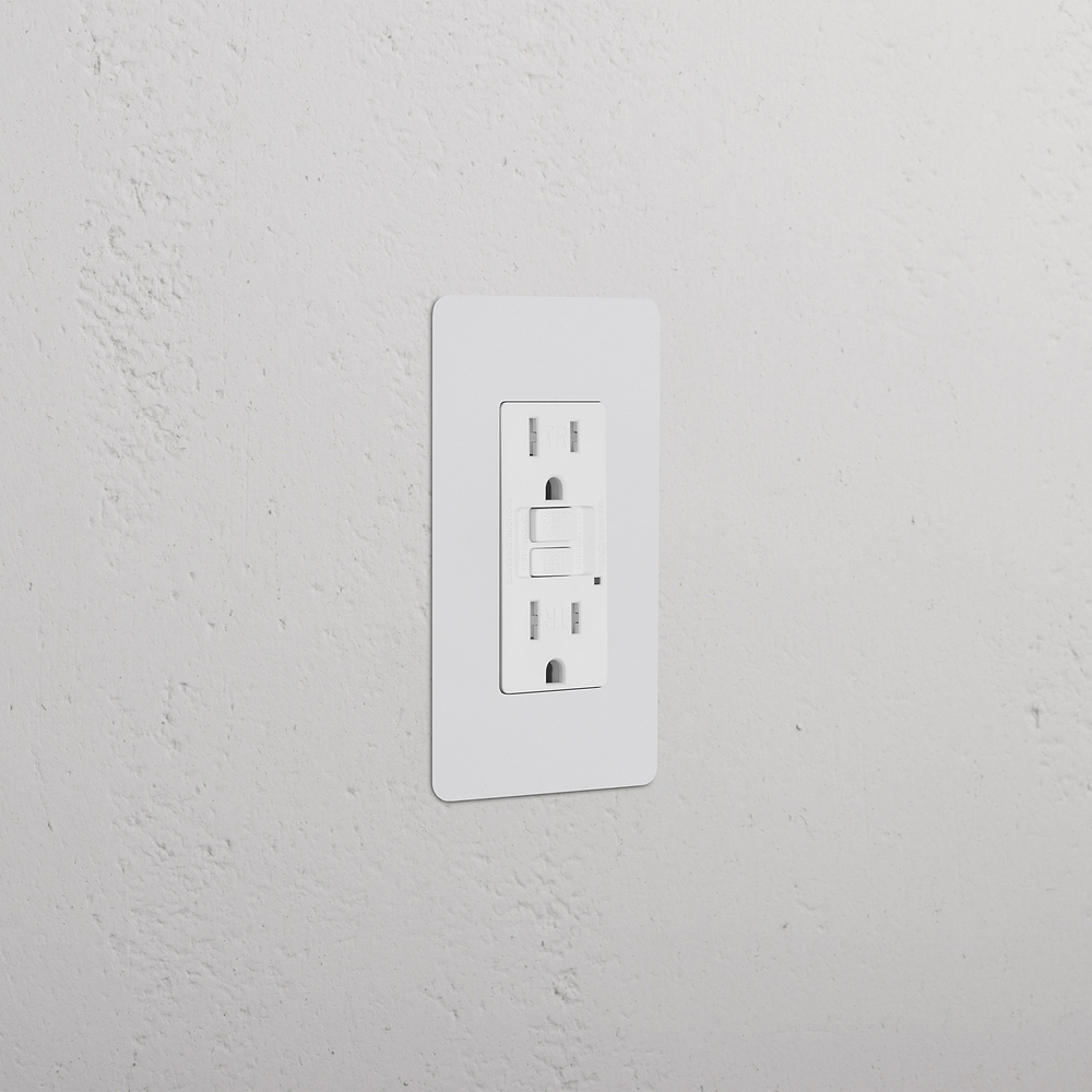 Kew 1G 15A GFCI Outlet - Paintable White