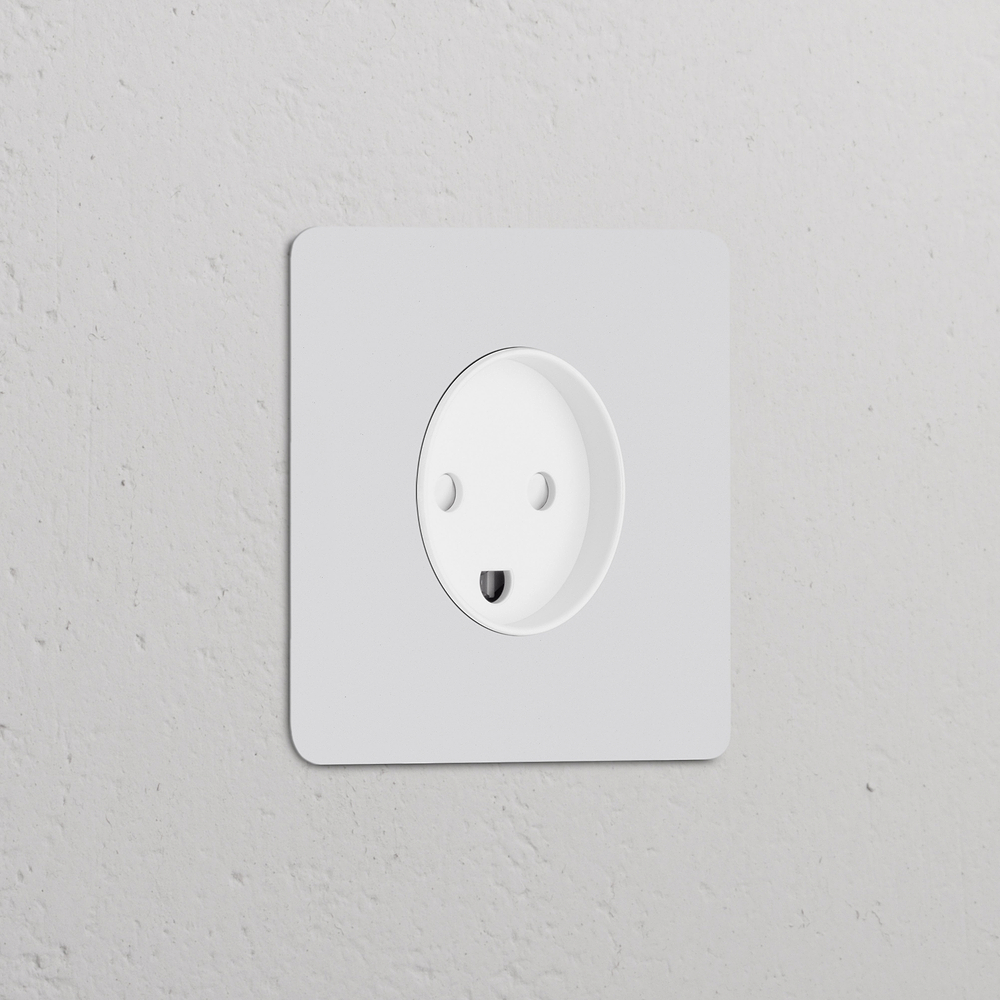 Kew Single Danish Type K Socket - Paintable | White