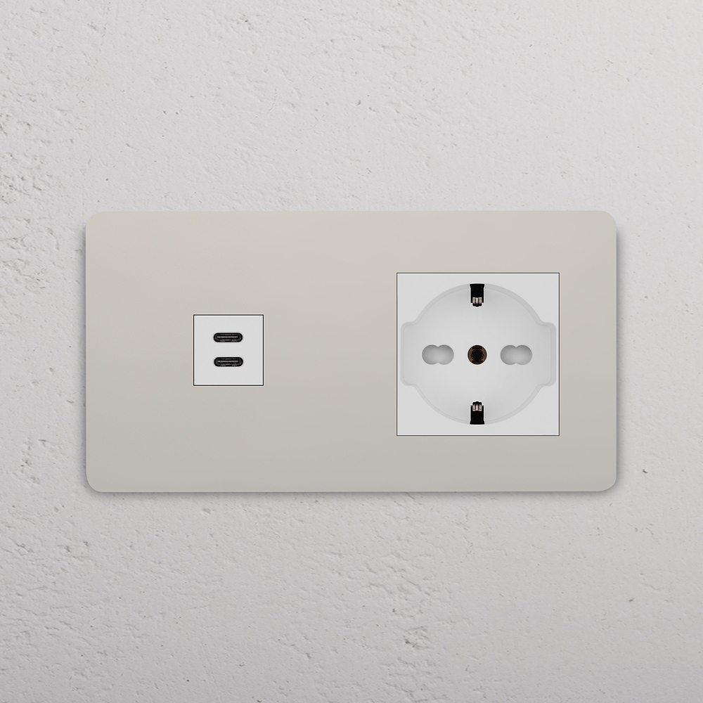 Grove USB-C-Anschluss (30 W) + SchuKo-/Bipasso-Steckdoseneinsatz je 1x in Zweifachrahmen – Poliertes Nickel | Weiss