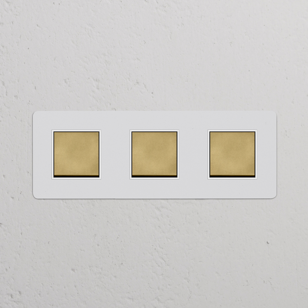 Kew Interrupteur Carré x3 (Plaque Triple) – Laiton Antique à Peindre | Blanc