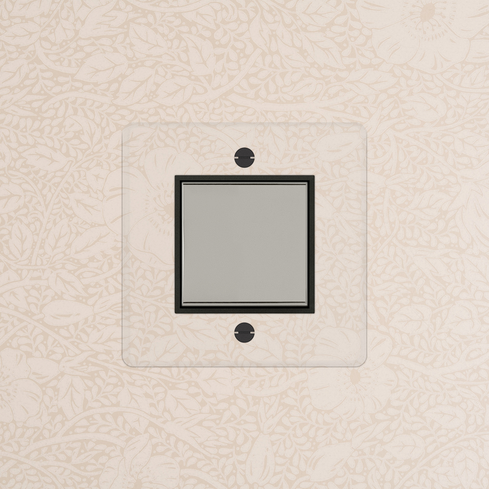 Kew Interrupteur Carré 3 Positions (Plaque Simple) – Nickel Poli à Transparence | Noir
