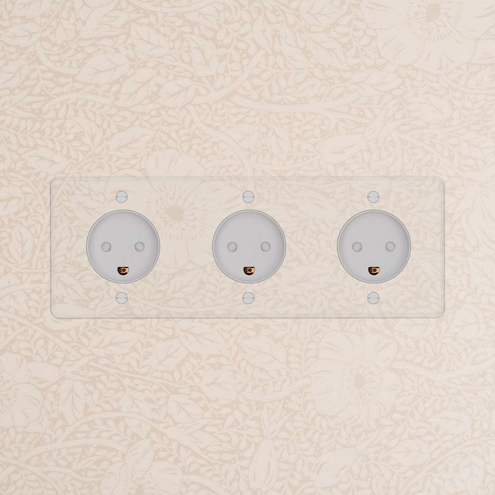 Kew Triple 3x Danish Type K Socket - Clear | White