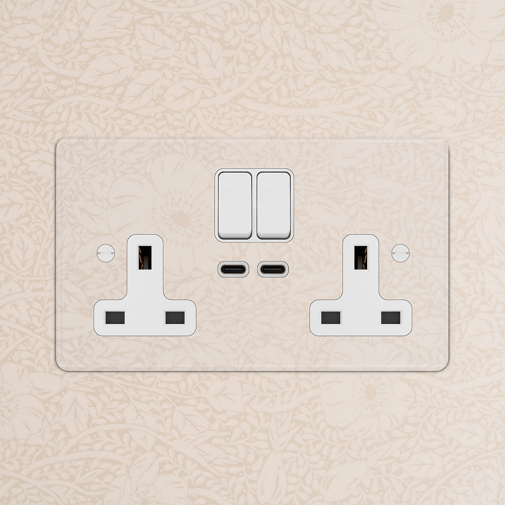 Double Socket & USB-C Fast Charge - Clear | White