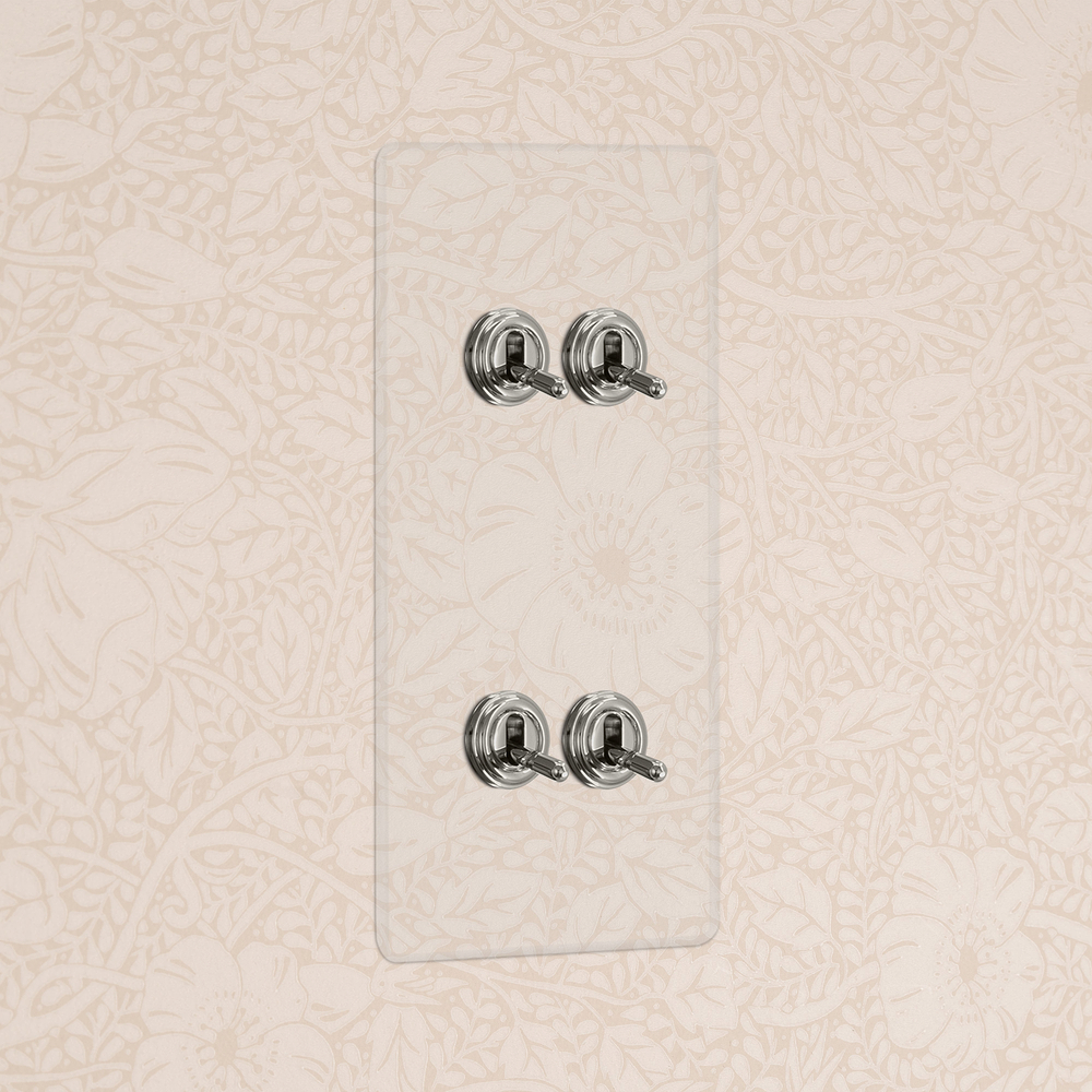 Kew Kipphebelschalter 4x in vertikalem Zweifachrahmen – Transparent + Poliertes Nickel