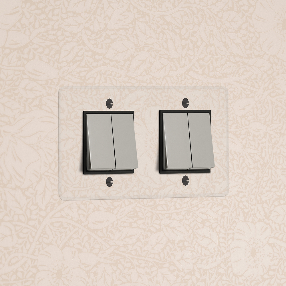 Kew Interrupteur Carré x4 (Plaque Double) – Nickel Poli à Transparence | Noir
