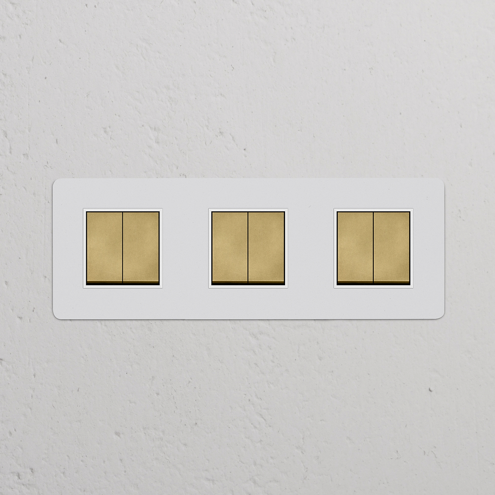 Kew Interrupteur Carré x6 (Plaque Triple) – Laiton Antique à Peindre | Blanc