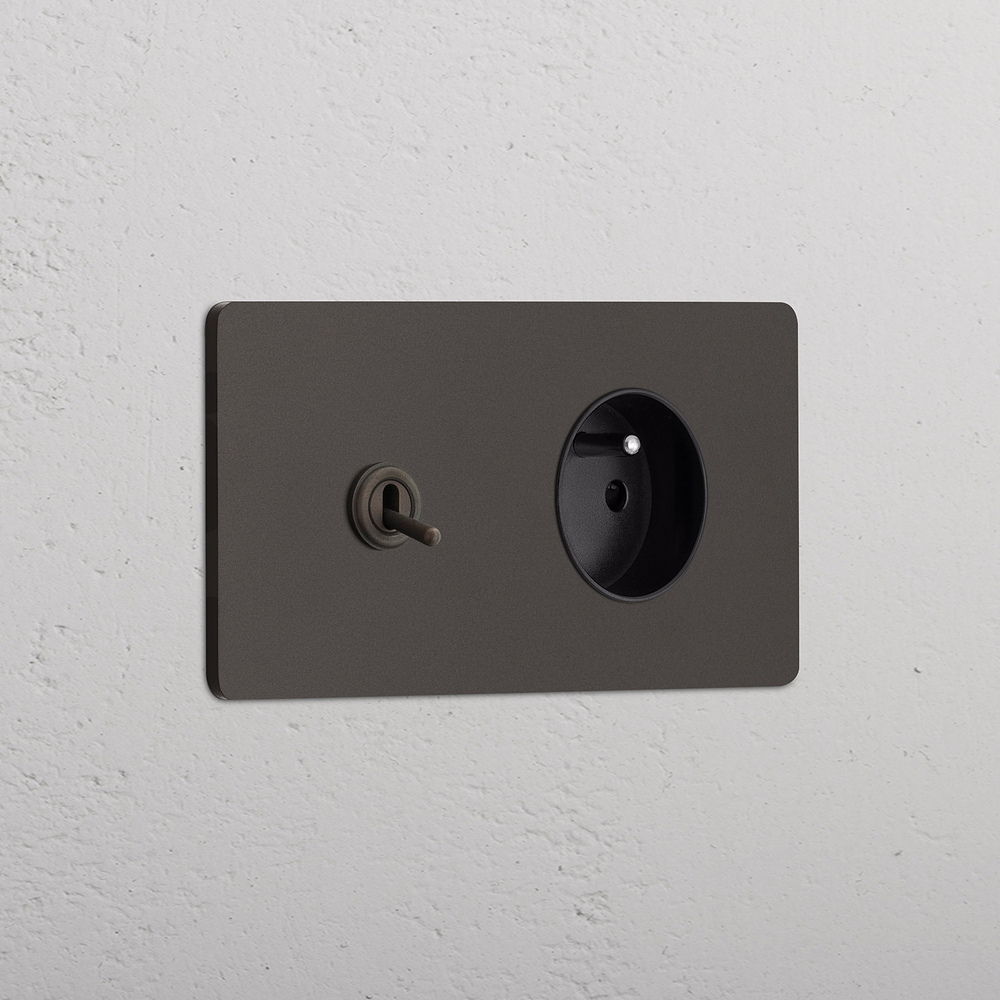 Grove Double Toggle & French/Belgian Type E Socket - Bronze | Black