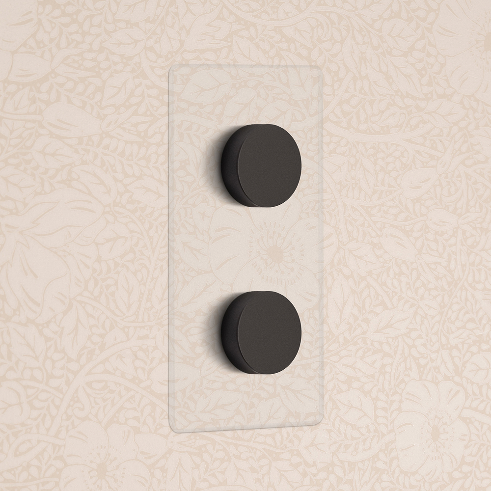 Kew Drehdimmschalter 2x in vertikalem Zweifachrahmen – Transparent + Bronze
