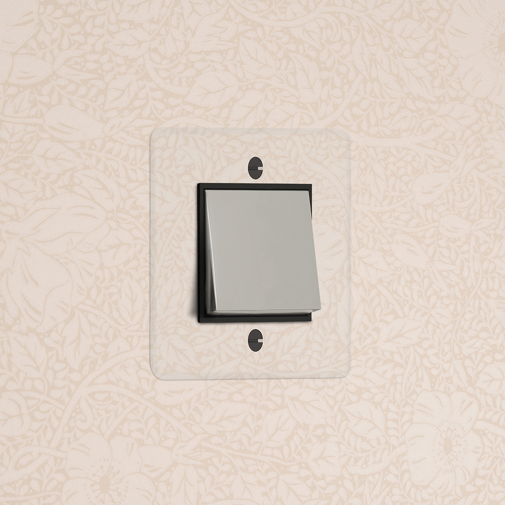 Kew Interrupteur Carré (Plaque Simple) – Nickel Poli à Transparence | Noir