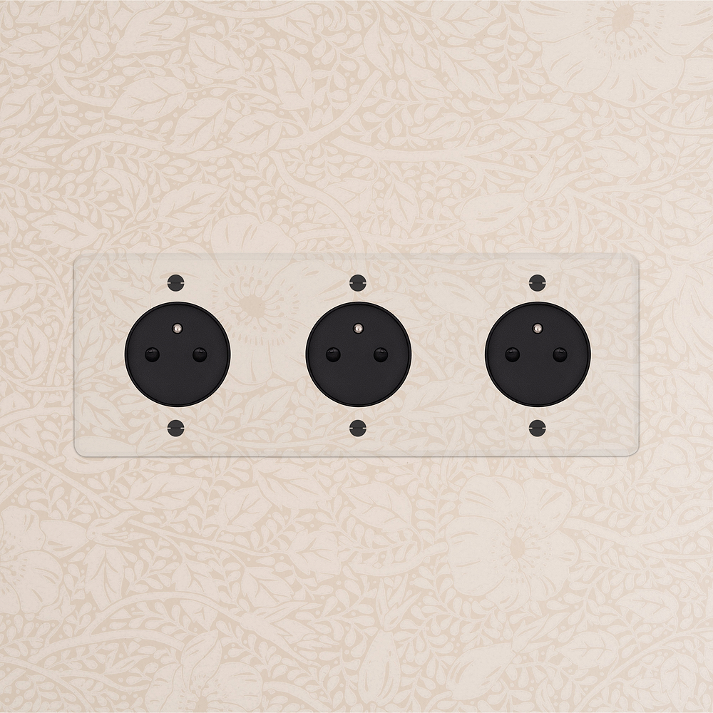 Kew Triple 3x French/Belgian Type E Socket - Clear | Black