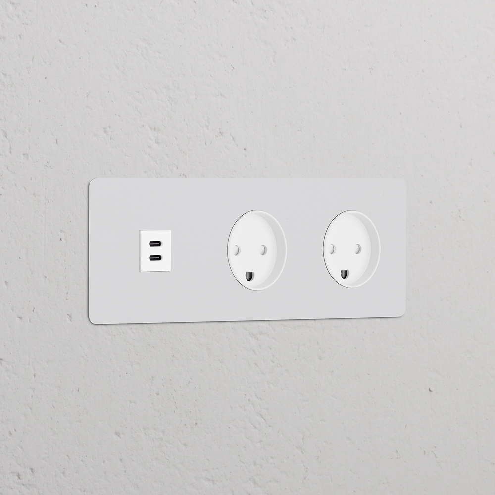 Kew USB-C 30 W & Prise Danemark Type K x2 (Plaque Triple) – Peignable | Blanc
