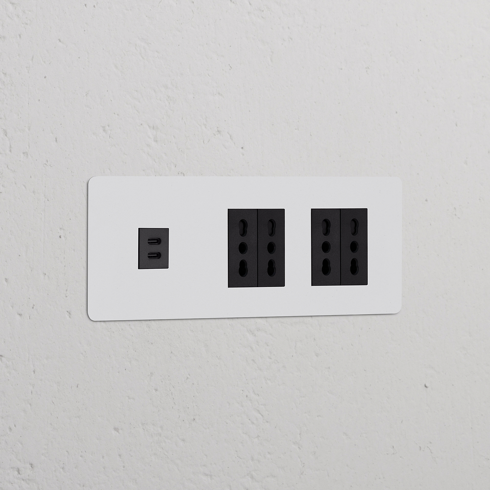 Kew USB-C-Anschluss (30 W) 1x + Bipasso-Steckdoseneinsatz 4x in Dreifachrahmen – Lackierbar | Schwarz