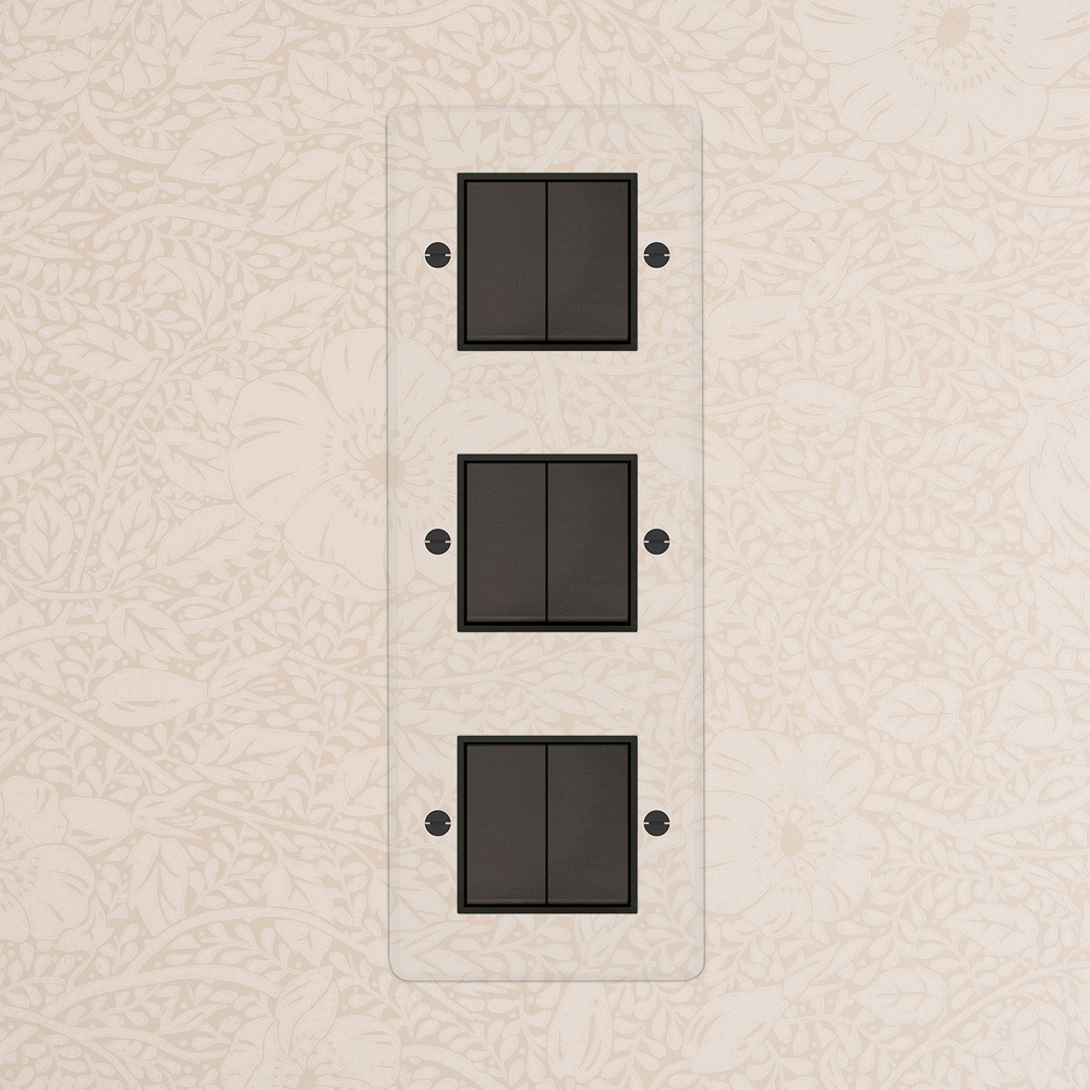 Kew Interruttore a Bilanciere Triplo Verticale 6x – Bronzo Trasparente | Nero