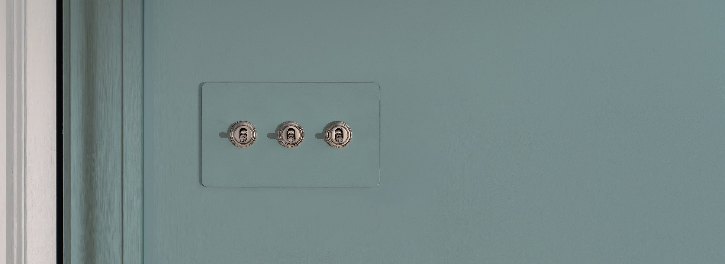 Paintable polished nickel - white inserts