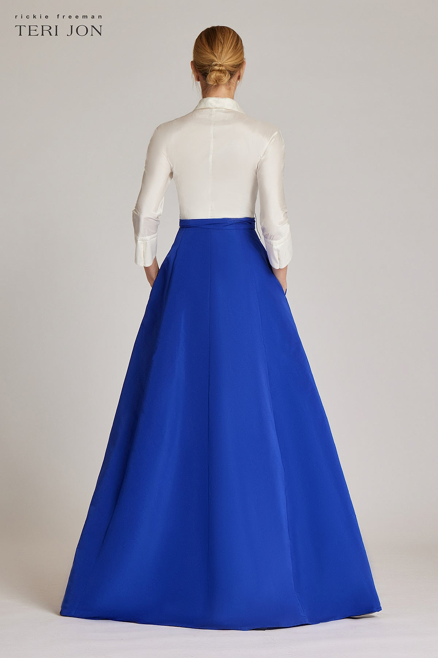 Color_White Royal