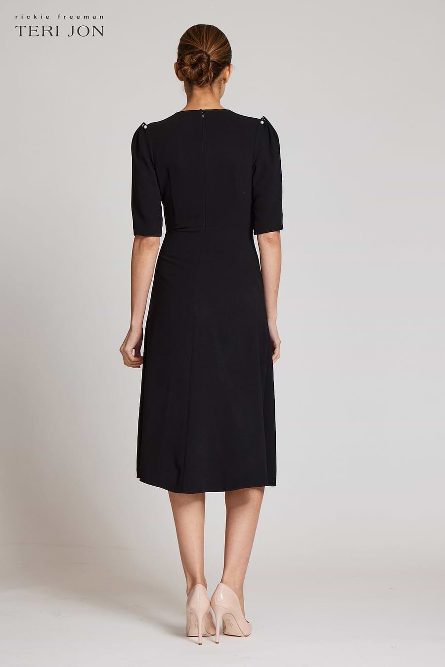 Teri Jon Stretch Crepe Pearl Trim Cocktail Dress Size 20