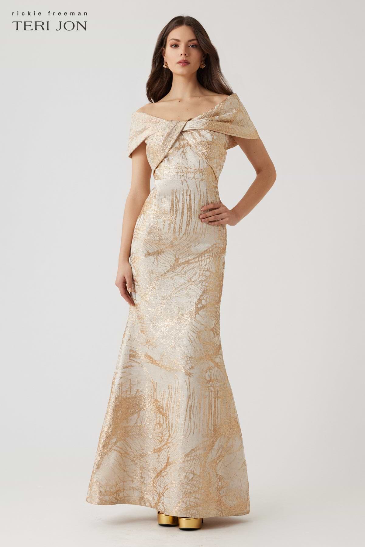 Color_Ivory/Gold
