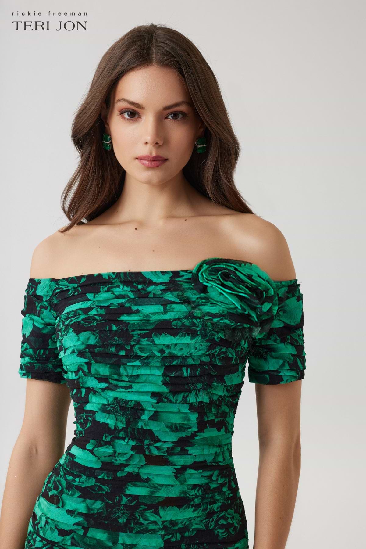 Color_Black Green