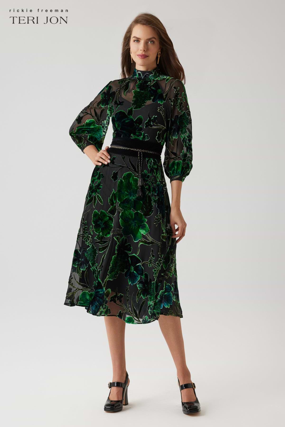 Color_Black Green