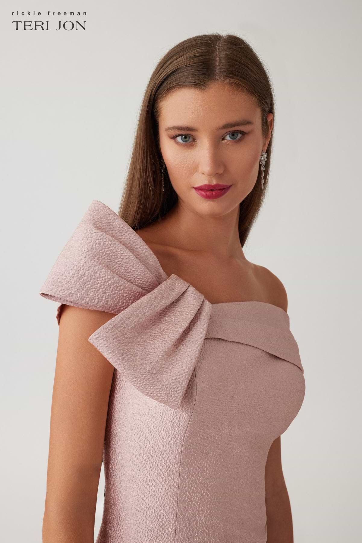 Metallic Jacquard Asymmetric Neck Bow Shoulder Gown – Terijon.com