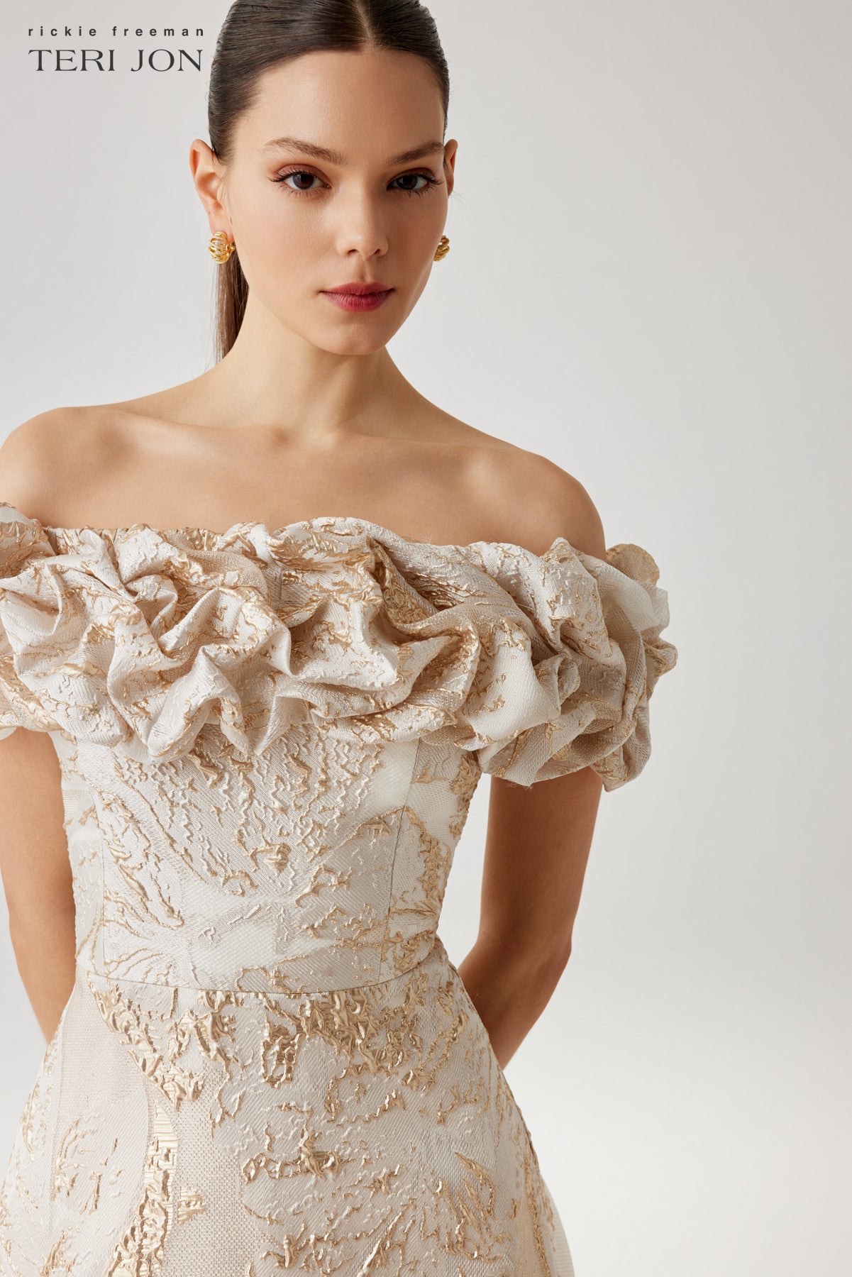 Color_Ivory/Gold