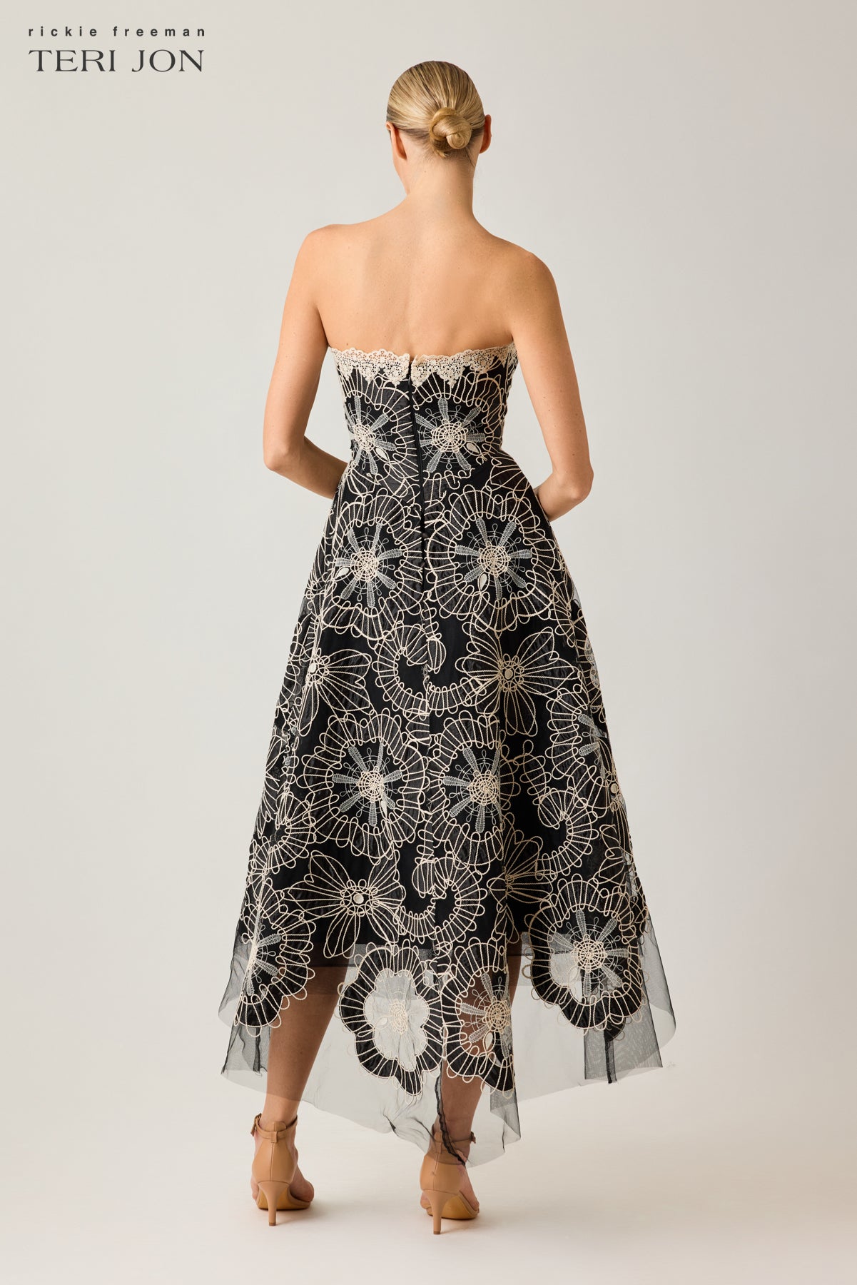 Color_Black Ivory
