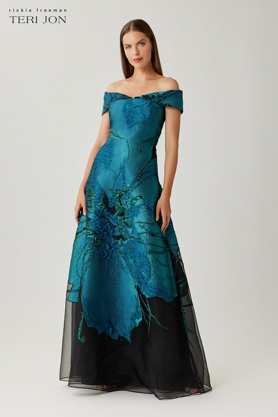 Color_Peacock Black