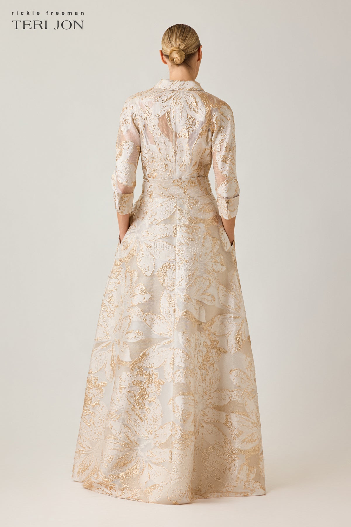 Color_Ivory/Gold