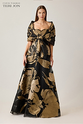 Color_Black/Gold
