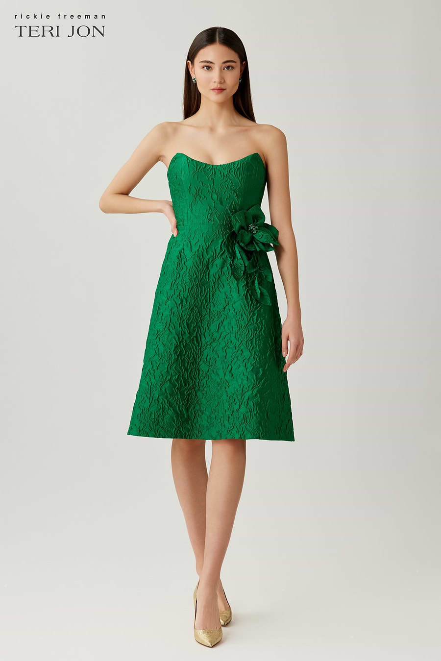 teri jon cocktail dresses By Rickie Freeman Crepe Boatneck Satin Ruffle Shoulder Dress, Red / 8 while the side bow accent introduces a modern Teri Jon Puff Sleeve Abstract