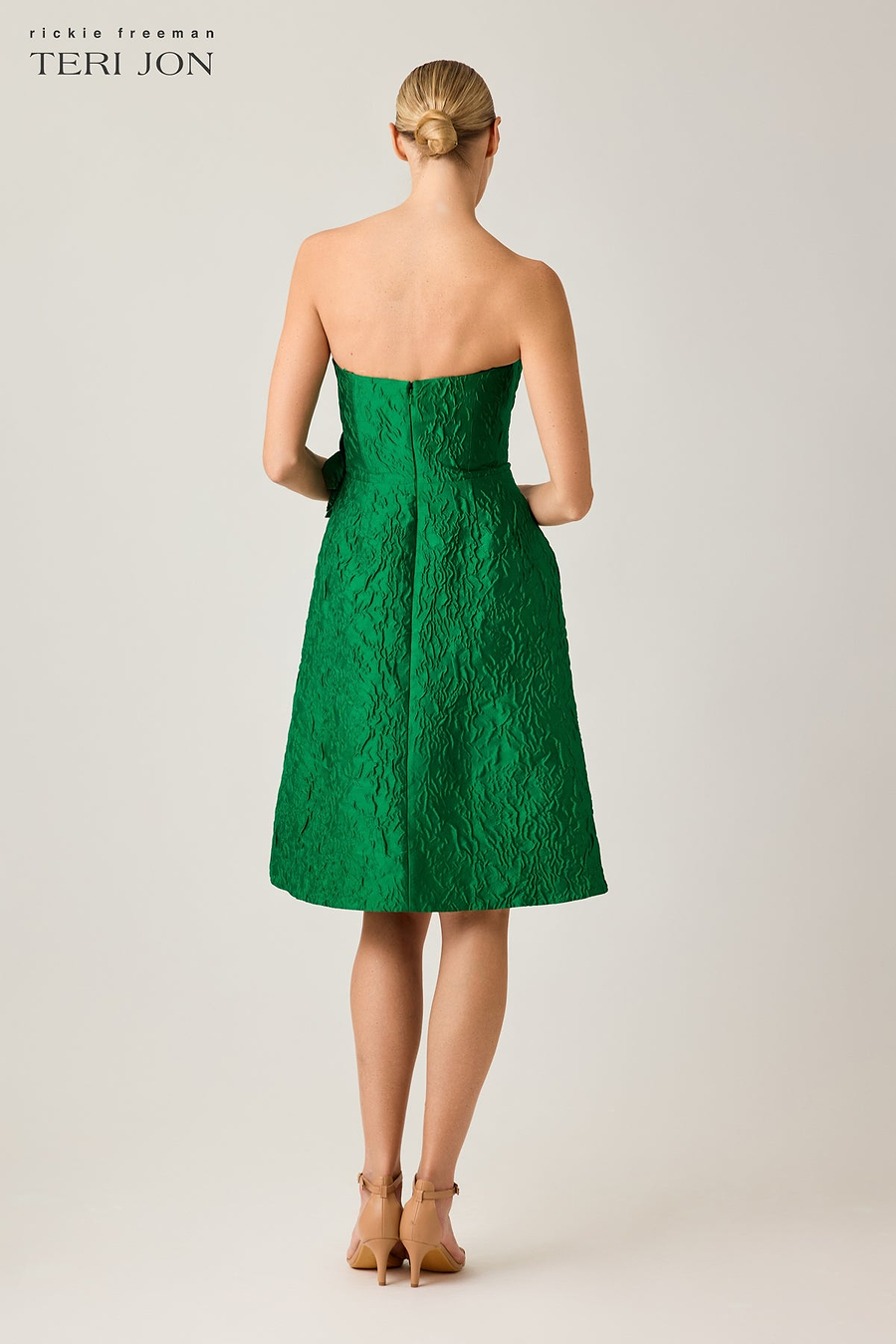 Color_Kelly Green