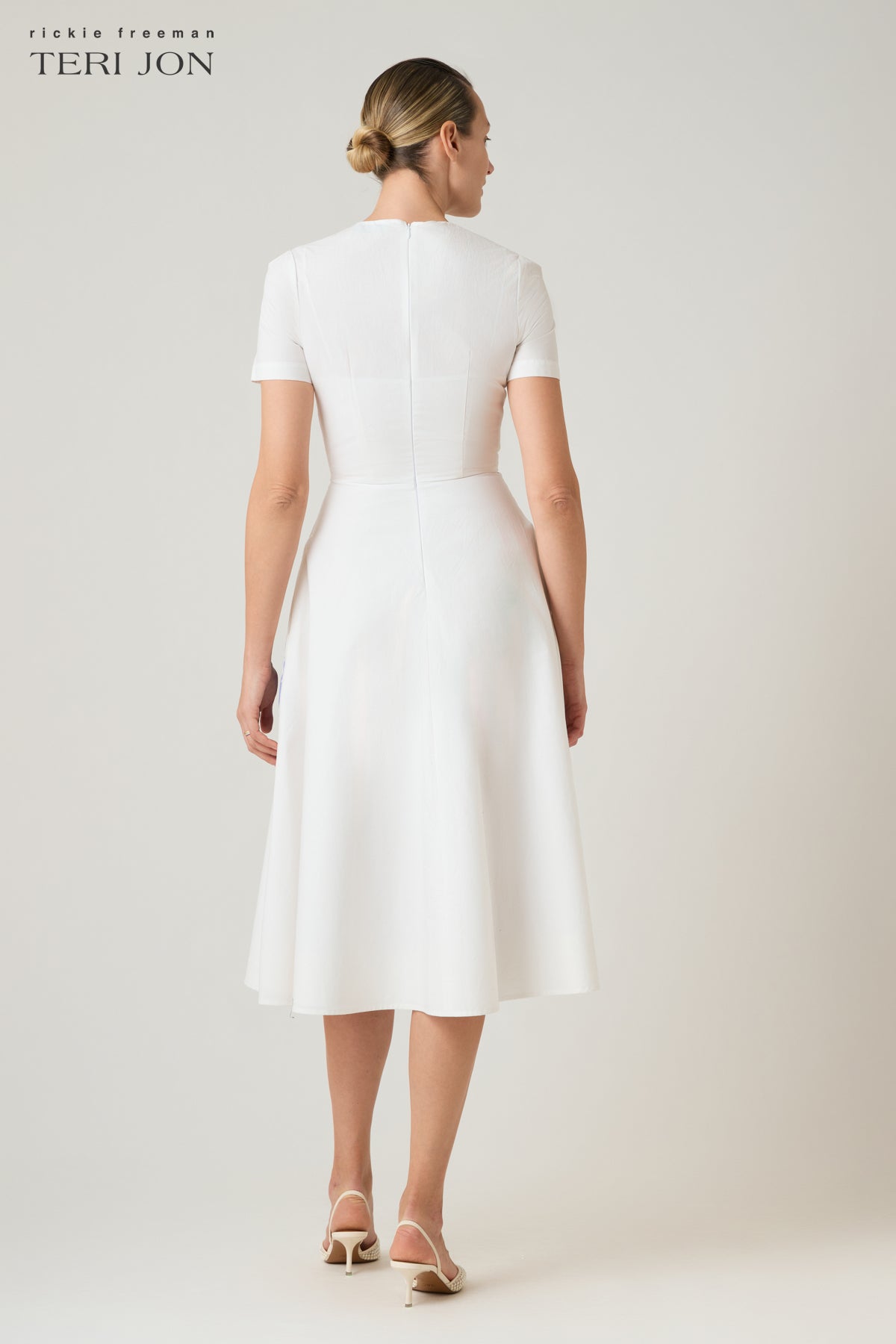 Color_White Multi