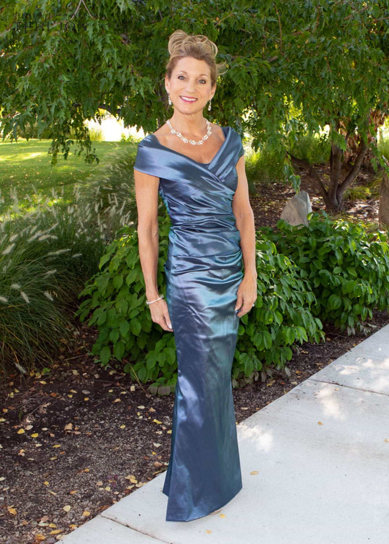 Off The Shoulder Stretch Portrait Gown –