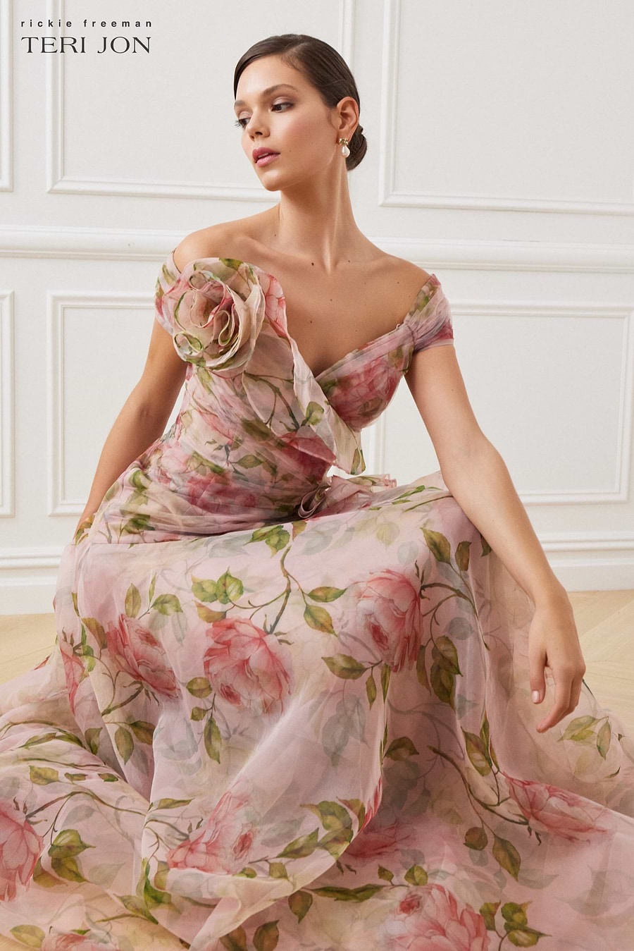 floral organza dress Josie Maxi Dress-Green Multi Make a statement of elegance and flexibility – order now and experience the magic of this versatile masterpiece! PINK LAYERED STONE ORGANZA FLORAL