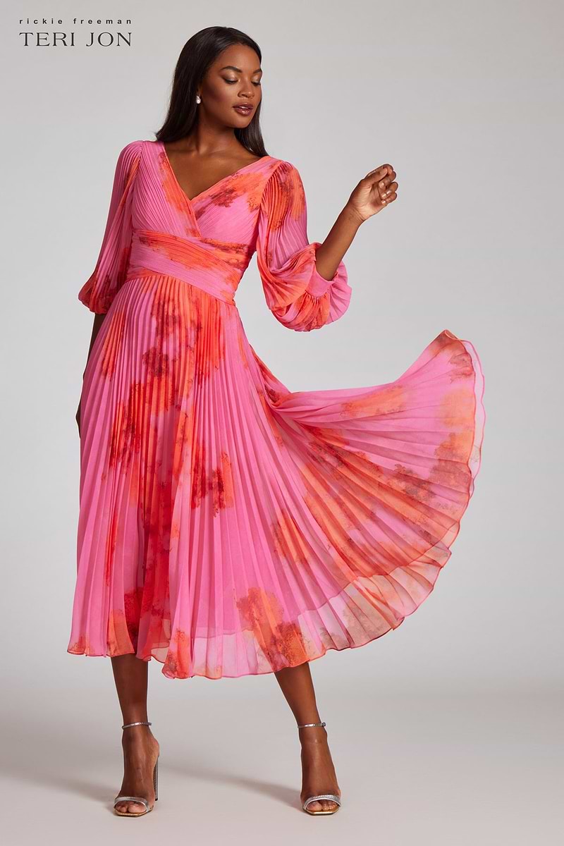 Printed Chiffon Pleated Full Sleeve Dress –