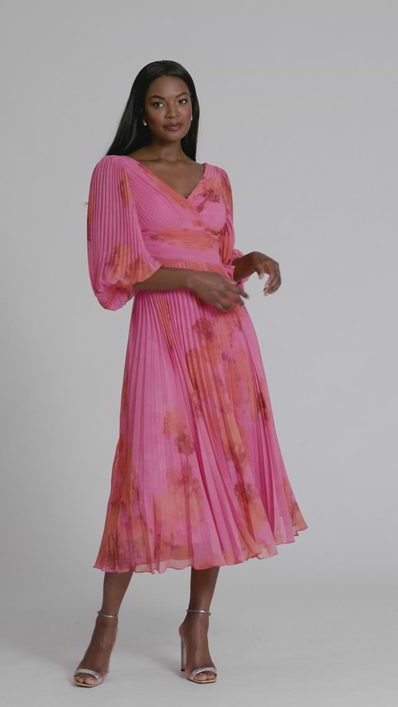Printed Chiffon Pleated Full Sleeve Dress –