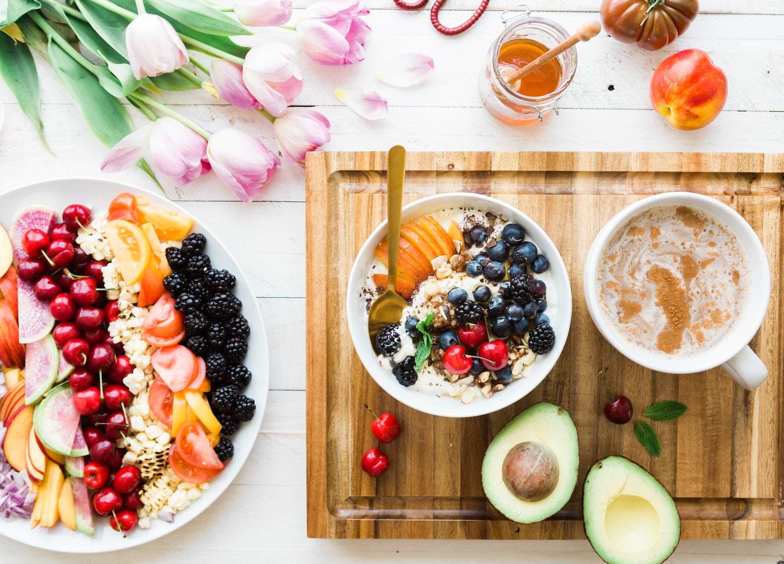 Autoimmune diet: bowls of fruit