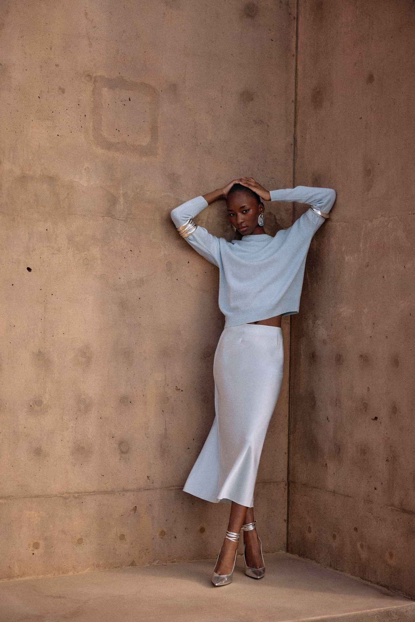 Lightweight Crewneck Sweater (Pale Blue)