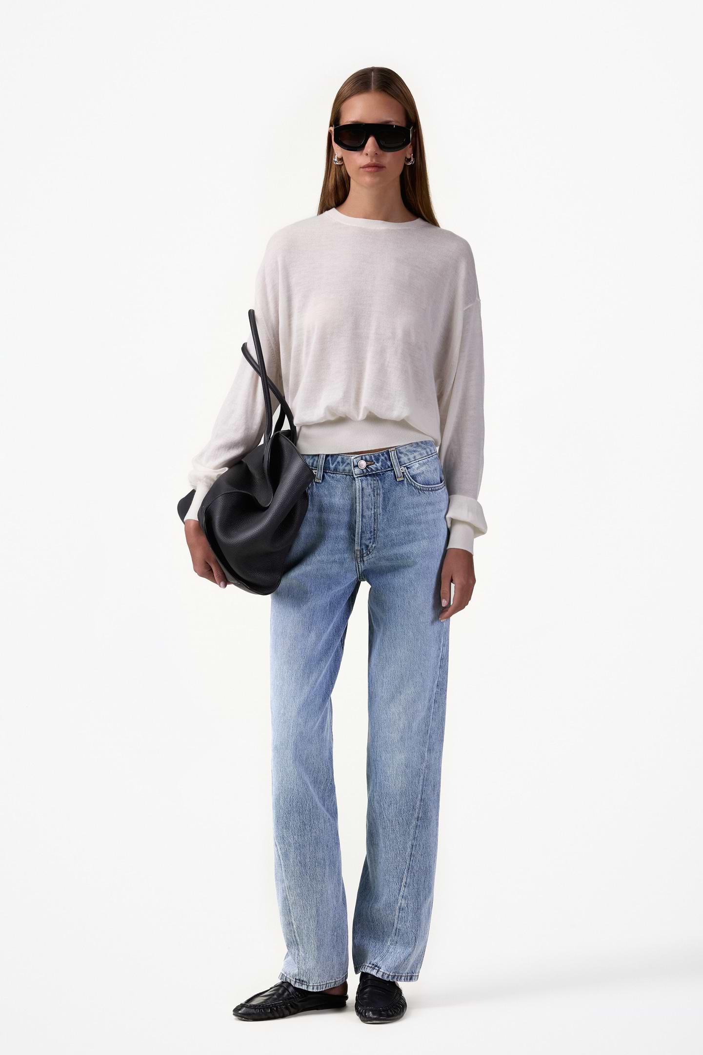 The Relaxed Twist Jean (90s Medium)