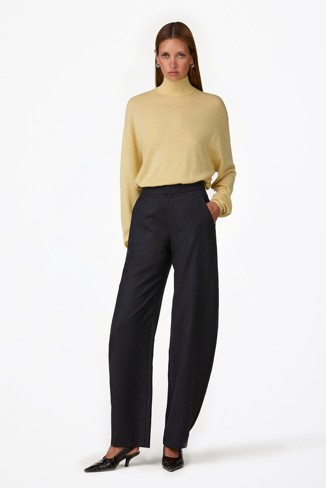 Relaxed Cashmere Turtleneck (Wheat)