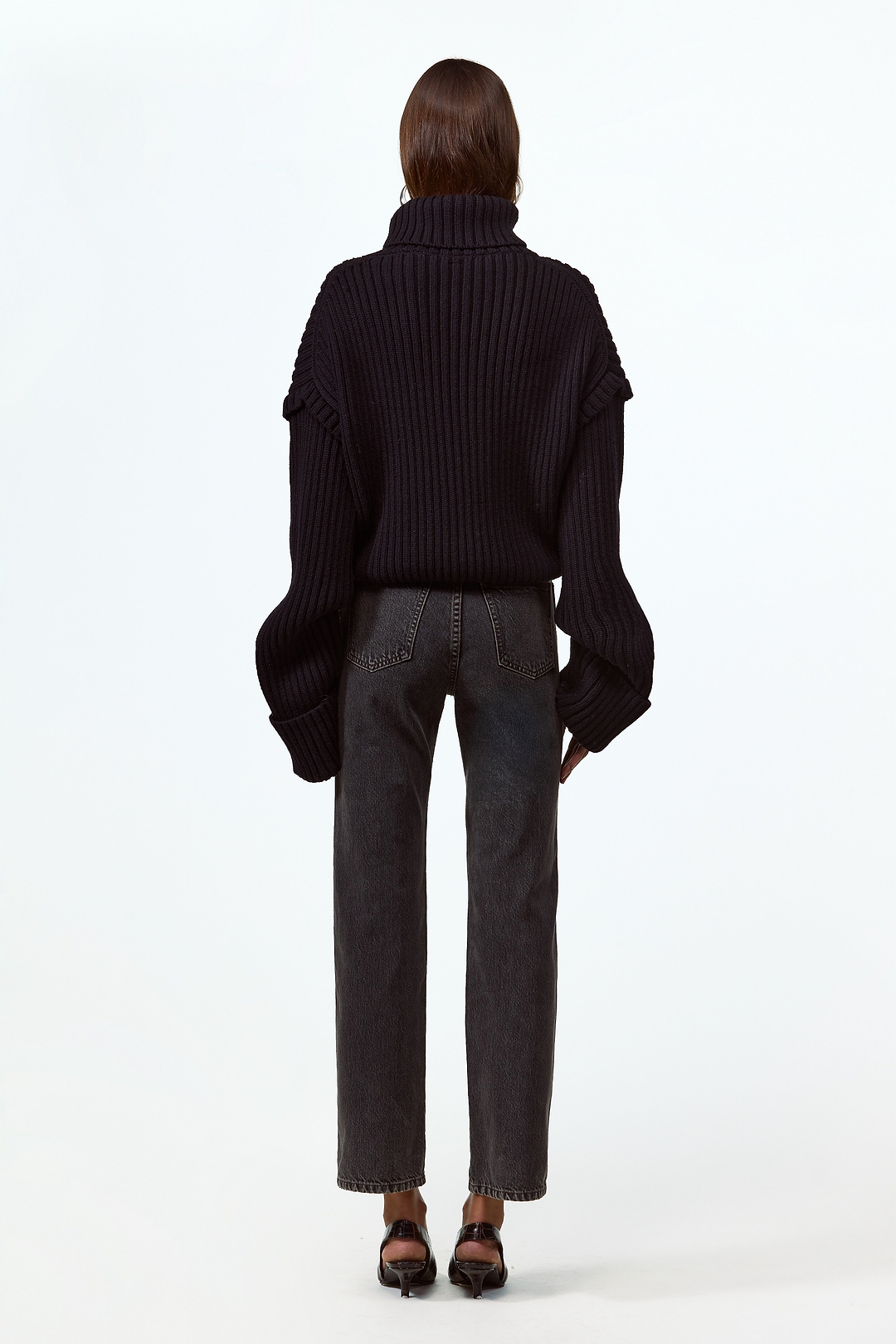 The Straight Ankle Jean (Stone Black)