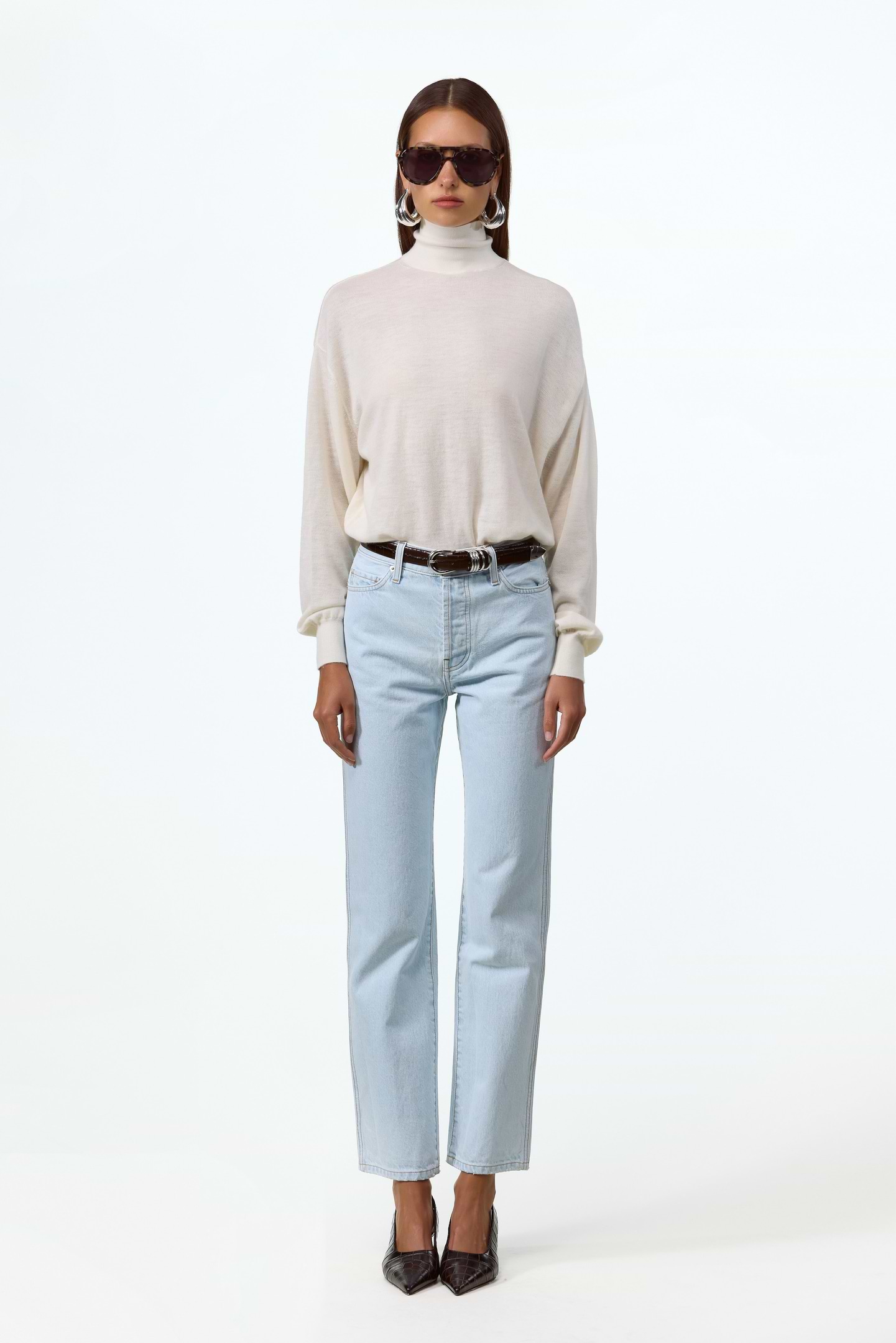 The Straight Ankle Jean (Vintage Light)