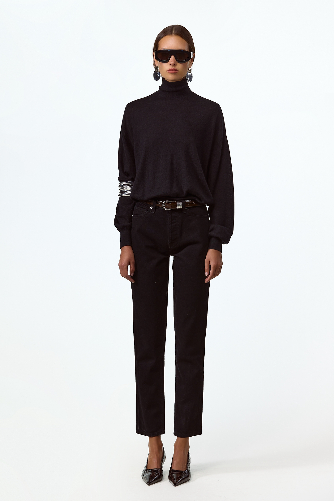 The Straight Ankle Jean (Black)