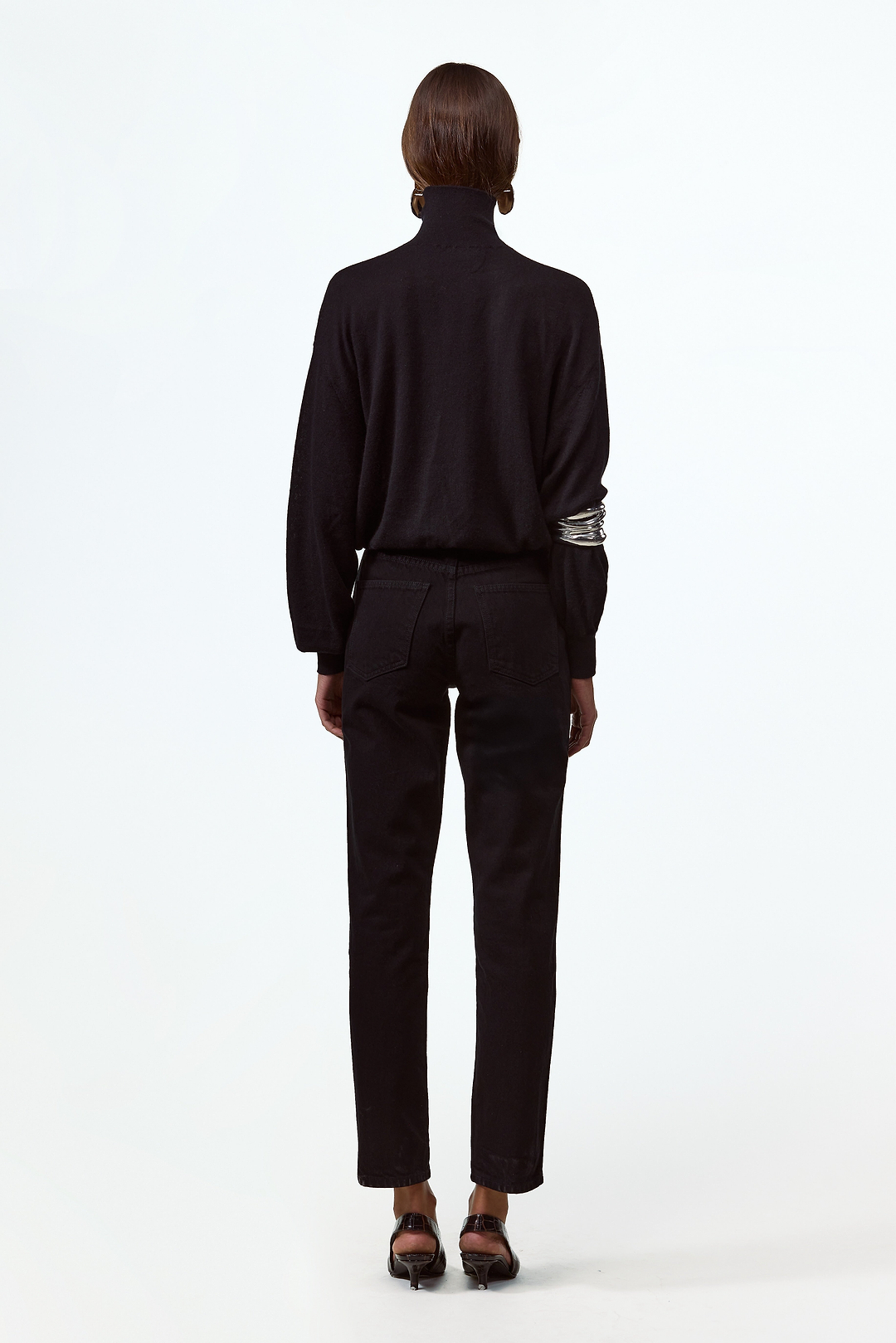 The Straight Ankle Jean (Black)